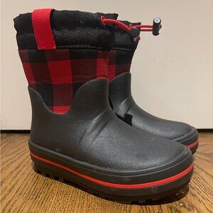 Cat & Jack Buffalo Check Kids Boots NWOT.